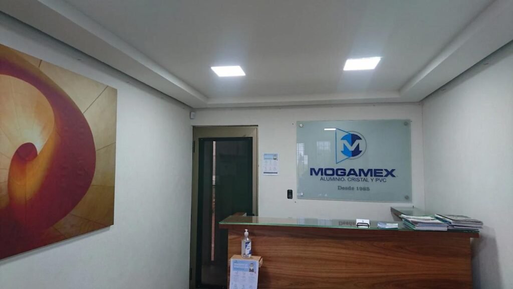 Mogamex Cristal