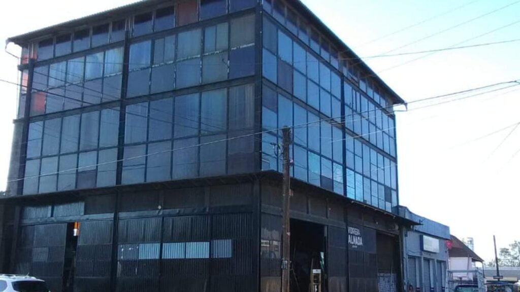 Vidriera Almada